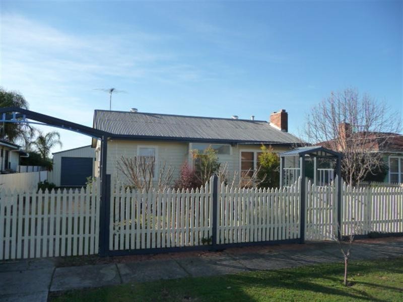 16 MARK STREET, Wodonga VIC 3690