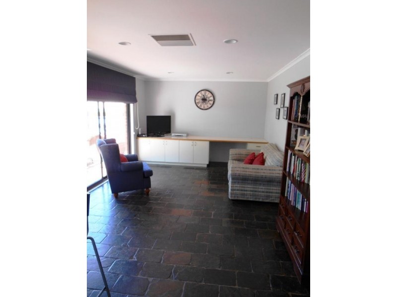 5 FLOWER PLACE, Wodonga VIC 3690