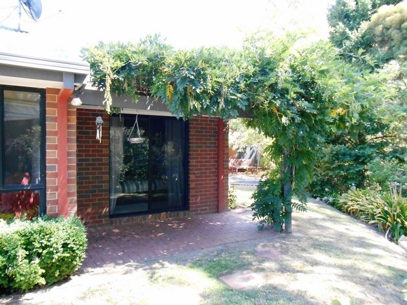 5 FLOWER PLACE, Wodonga VIC 3690