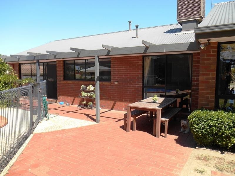 5 FLOWER PLACE, Wodonga VIC 3690