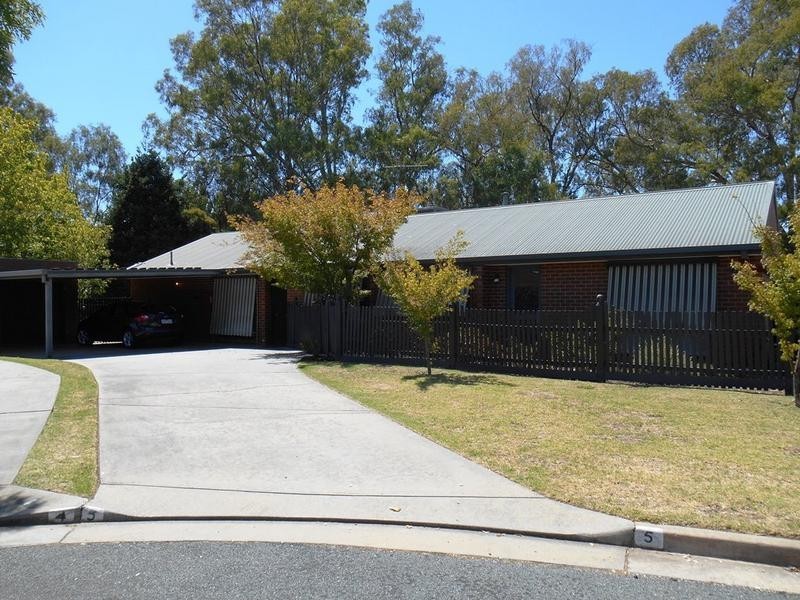5 FLOWER PLACE, Wodonga VIC 3690