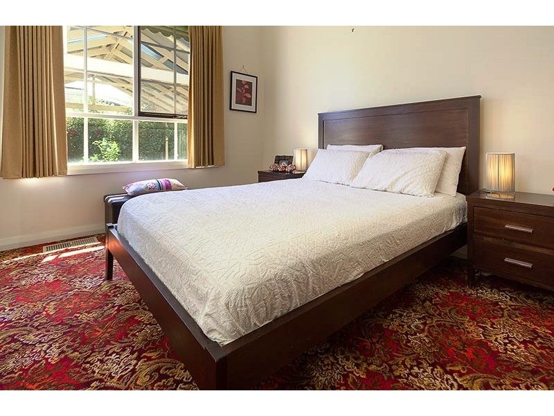 10 ATHOL STREET, Wodonga VIC 3690