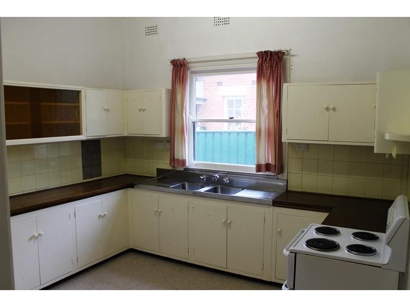 528 THURGOONA STREET, Albury NSW 2640