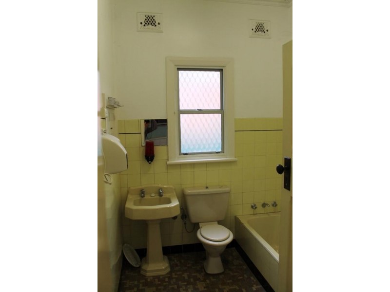 528 THURGOONA STREET, Albury NSW 2640