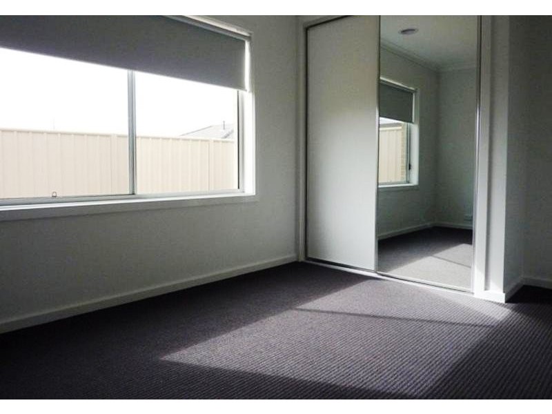 3/2A WARWICK ROAD, Wodonga VIC 3690