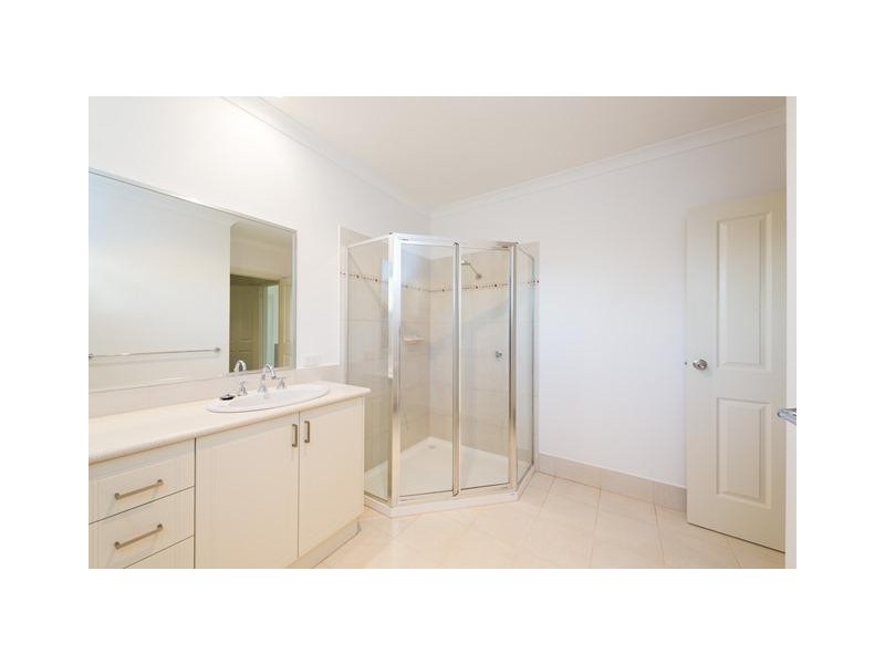 2 BIRKDALE TERRACE, Wodonga VIC 3690