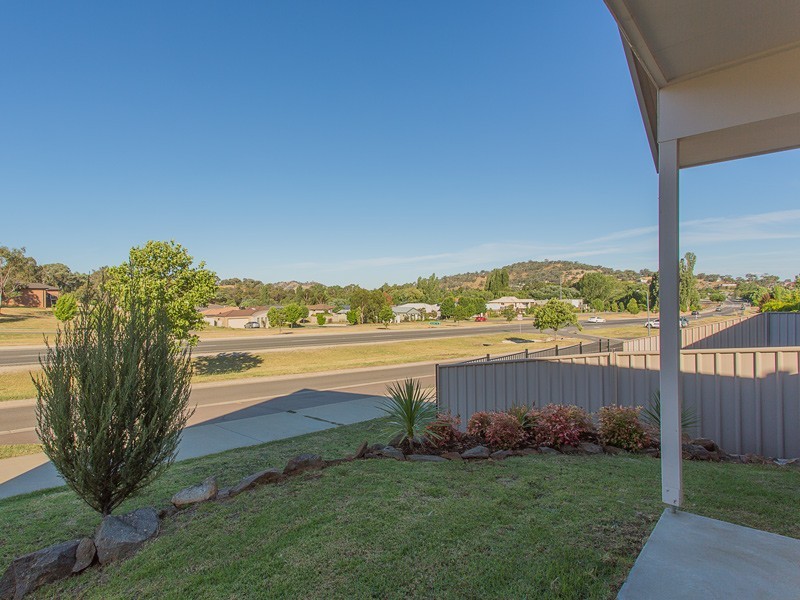 93 YARRALUMLA DRIVE, Wodonga VIC 3690