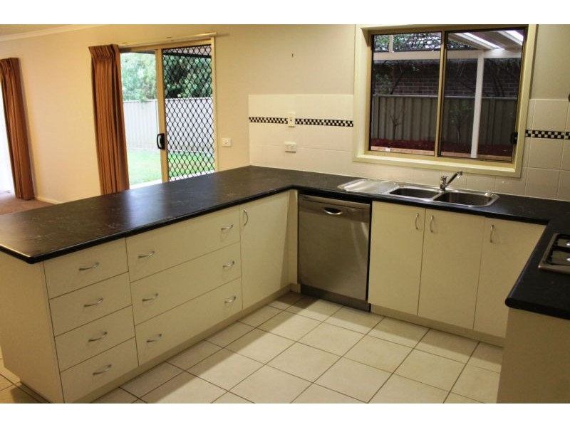 5 FUSSELL COURT, Wodonga VIC 3690