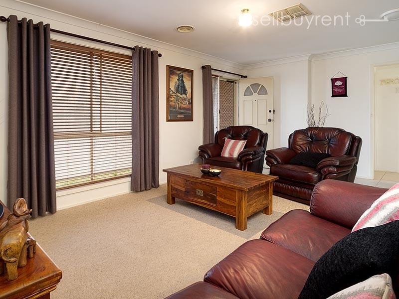 33 WARE AVENUE, Wodonga VIC 3690