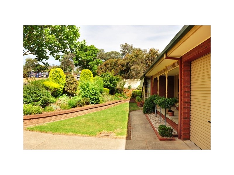 49 SAN SOUCI DRIVE, Wodonga VIC 3690