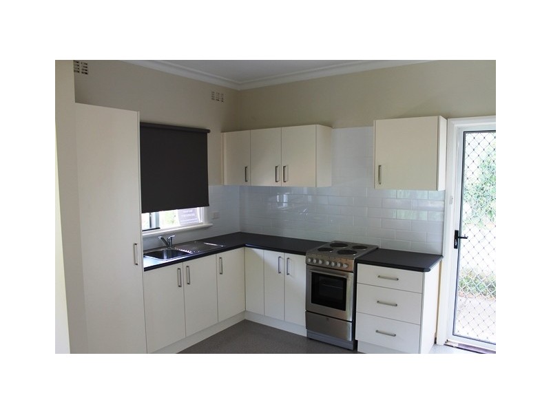 1/461 CAROLINE AVENUE, Albury NSW 2640