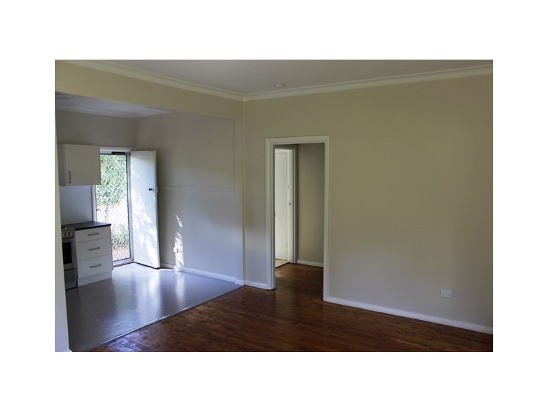 1/461 CAROLINE AVENUE, Albury NSW 2640