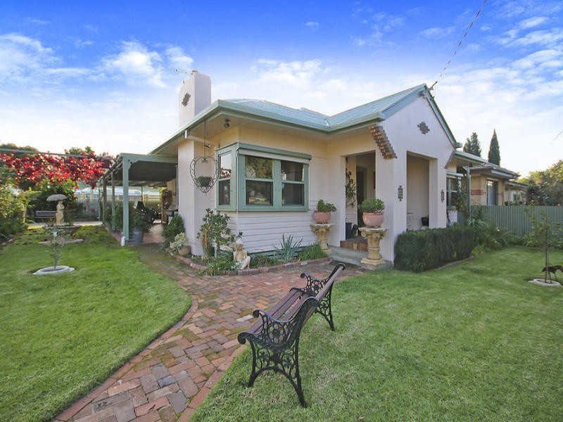 19 BURNLEY STREET, Wodonga VIC 3690