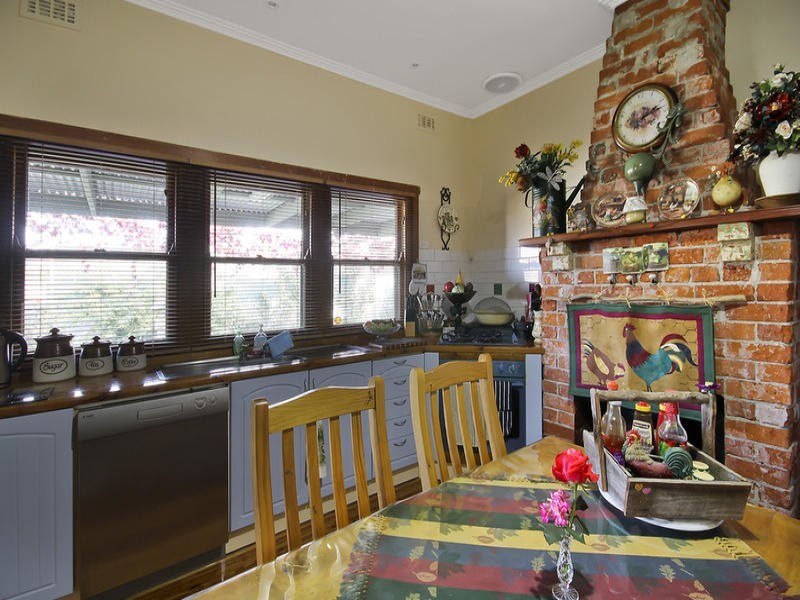 19 BURNLEY STREET, Wodonga VIC 3690