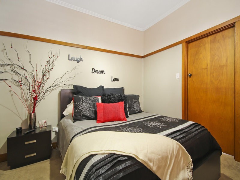 19 BURNLEY STREET, Wodonga VIC 3690