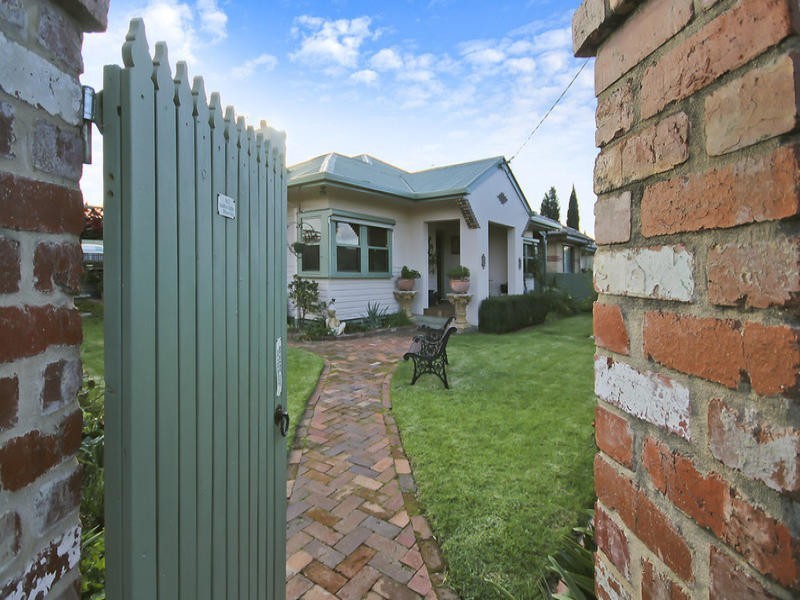 19 BURNLEY STREET, Wodonga VIC 3690