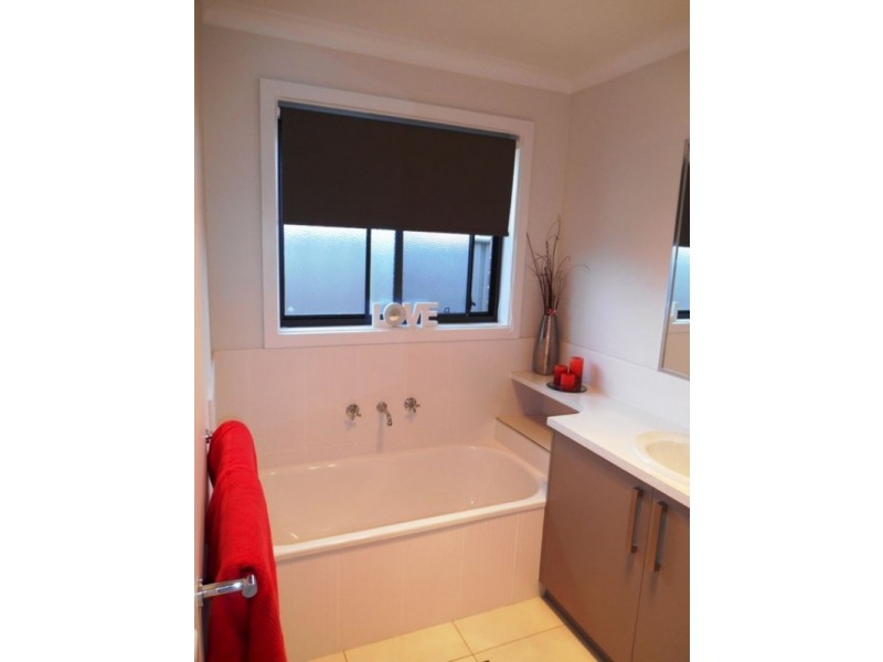 7 LAUREN PLACE, Wodonga VIC 3690