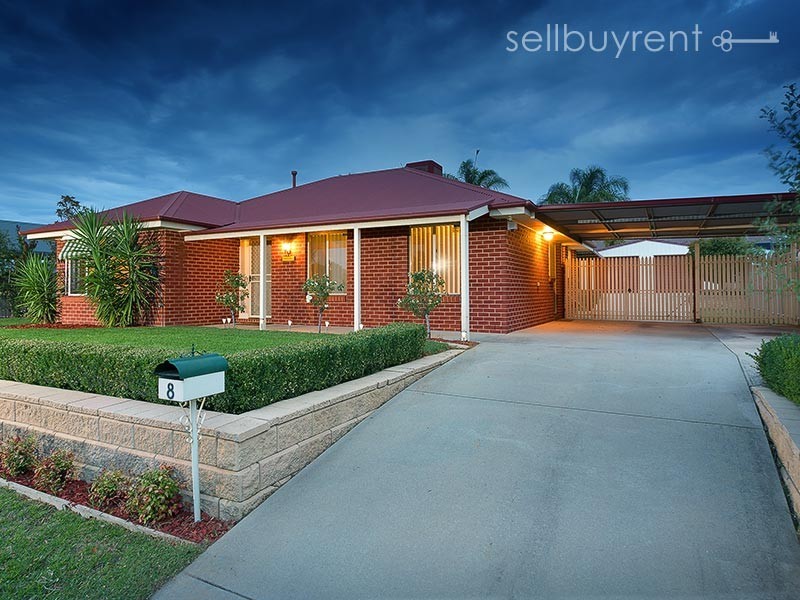 8 CARAWAY STREET, Baranduda VIC 3691