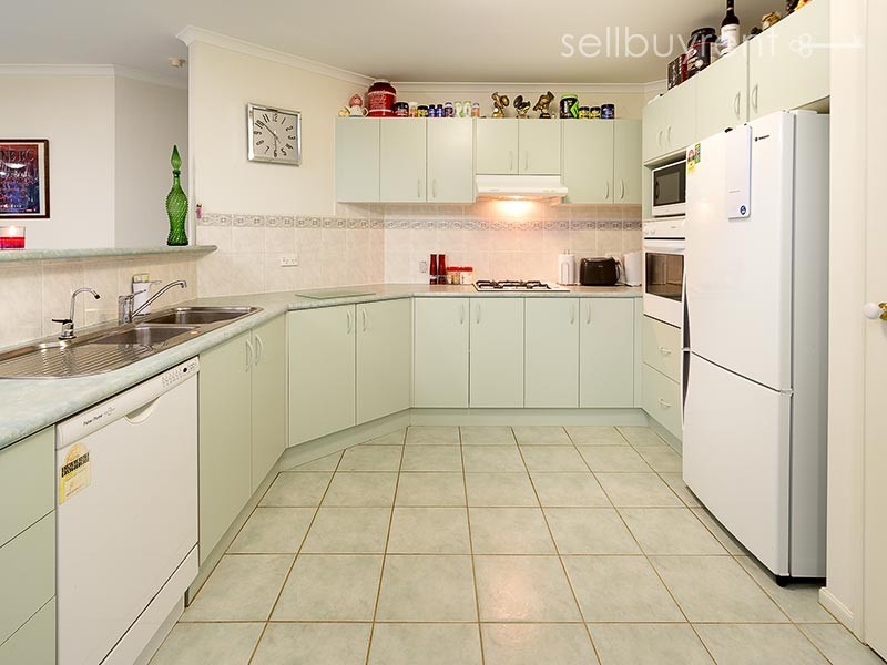 8 CARAWAY STREET, Baranduda VIC 3691