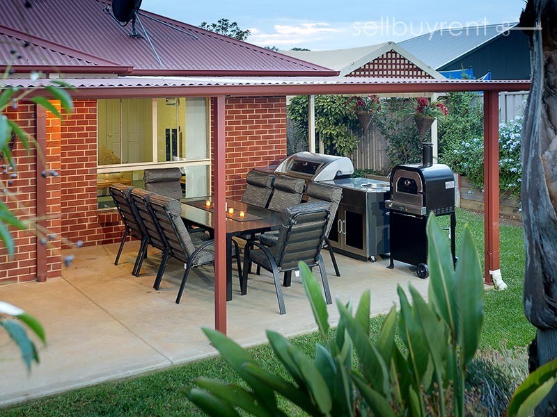 8 CARAWAY STREET, Baranduda VIC 3691