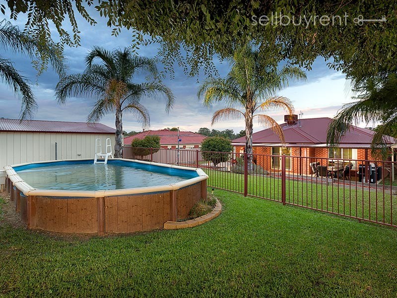 8 CARAWAY STREET, Baranduda VIC 3691