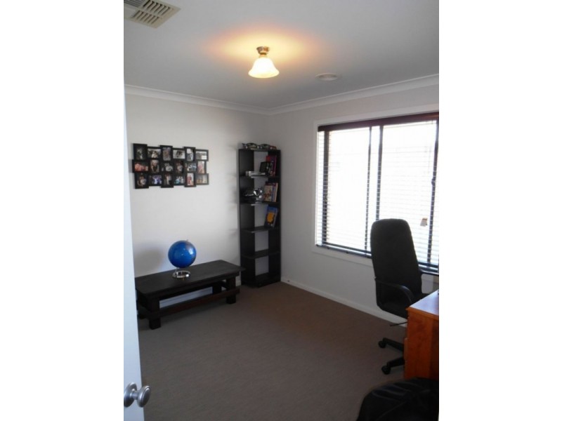 7 LAUREN PLACE, Wodonga VIC 3690