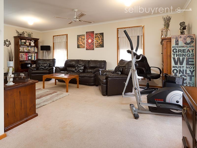 110 HUON HILL ROAD, Wodonga VIC 3690