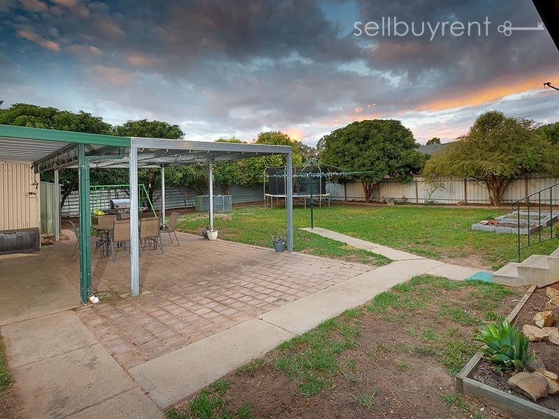 110 HUON HILL ROAD, Wodonga VIC 3690