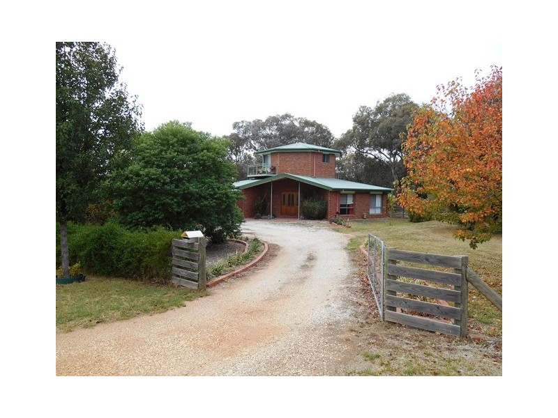 32 HOWARDS ROAD, Baranduda VIC 3691