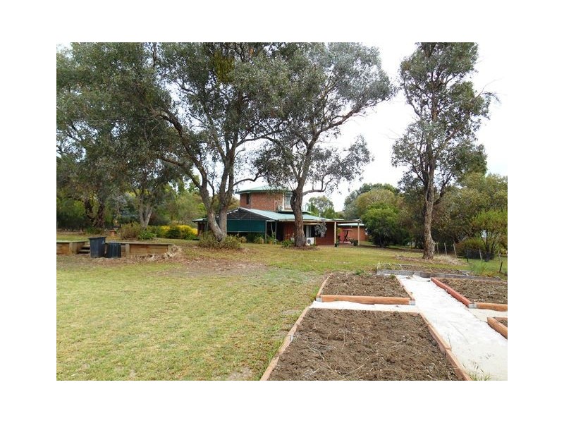 32 HOWARDS ROAD, Baranduda VIC 3691