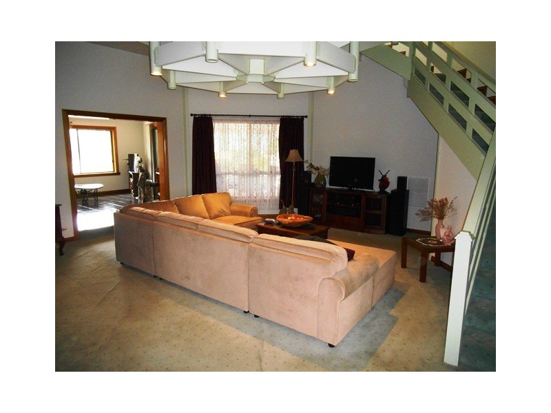 32 HOWARDS ROAD, Baranduda VIC 3691