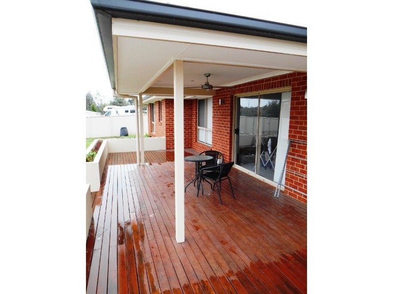 6 LAUREN PLACE, Wodonga VIC 3690