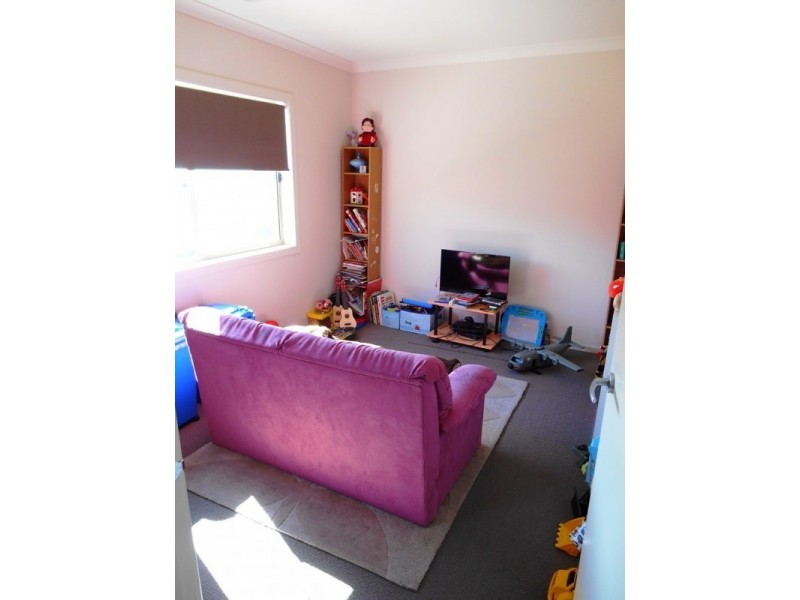 14 BURTON CRESCENT, Wodonga VIC 3690