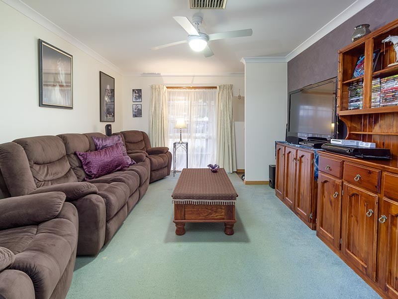 14 THOMAS PLACE, Wodonga VIC 3690