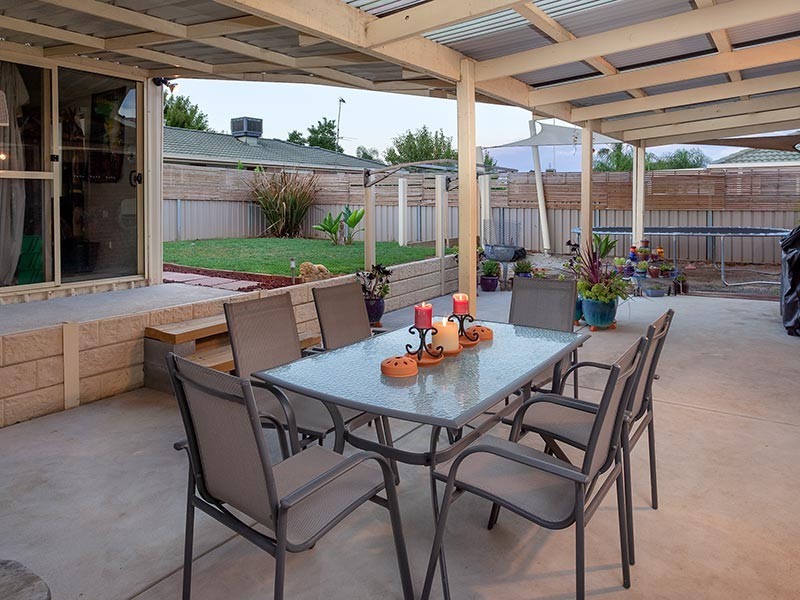 14 THOMAS PLACE, Wodonga VIC 3690