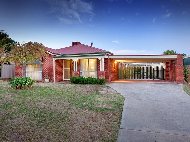 14 THOMAS PLACE, Wodonga VIC 3690