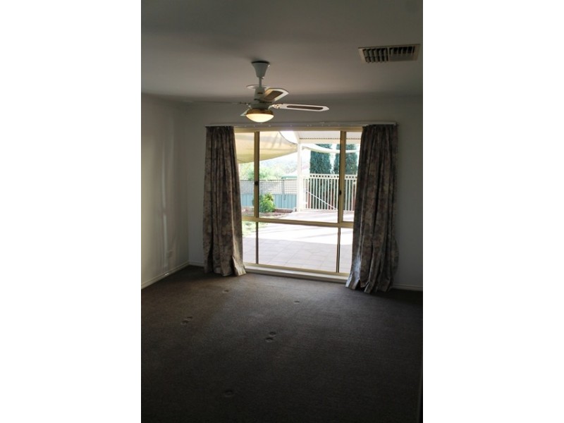 7 FALCON CIRCUIT, Wodonga VIC 3690