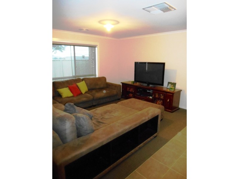 15 MURRAY WAY, Wodonga VIC 3690