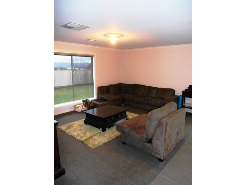 15 MURRAY WAY, Wodonga VIC 3690