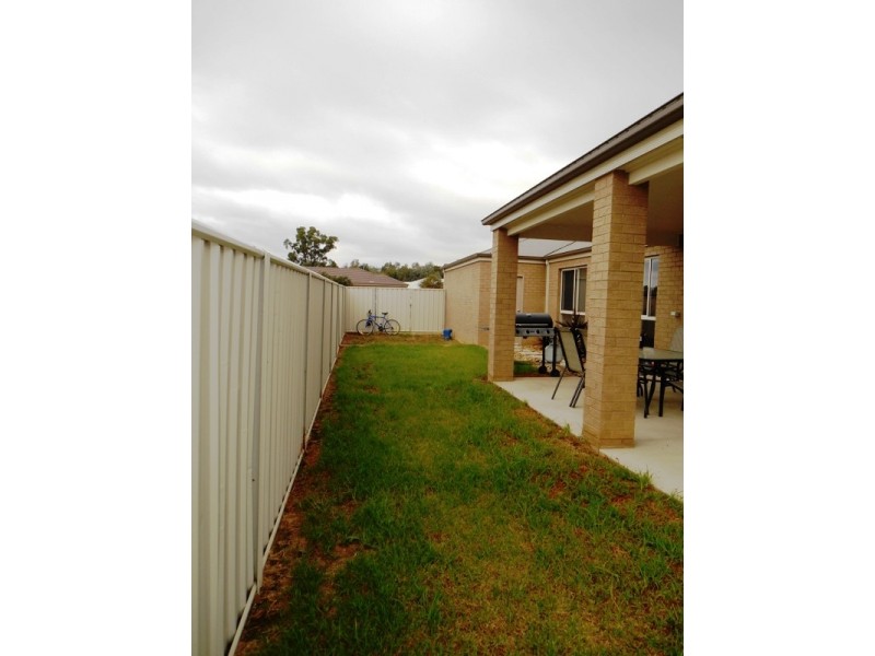 15 MURRAY WAY, Wodonga VIC 3690