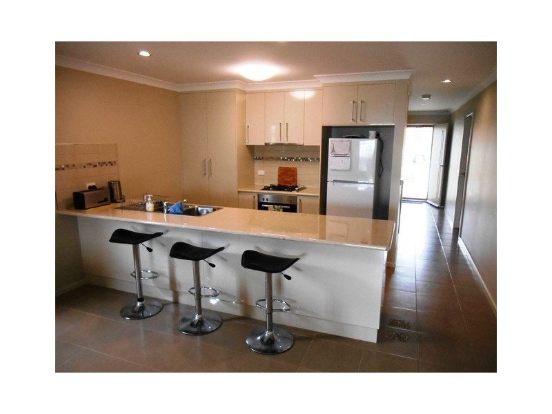 2 LYSTERFIELD LANE, Wodonga VIC 3690