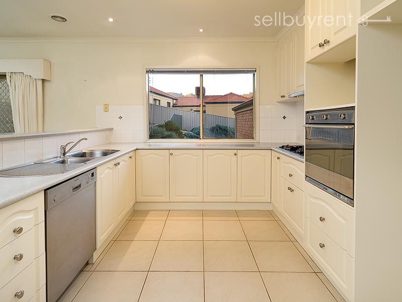 23 FLORENCE CRESCENT, Albury NSW 2640