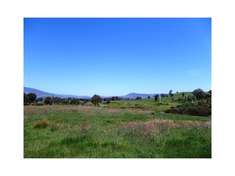 6 MANOR PLACE, Yackandandah VIC 3749