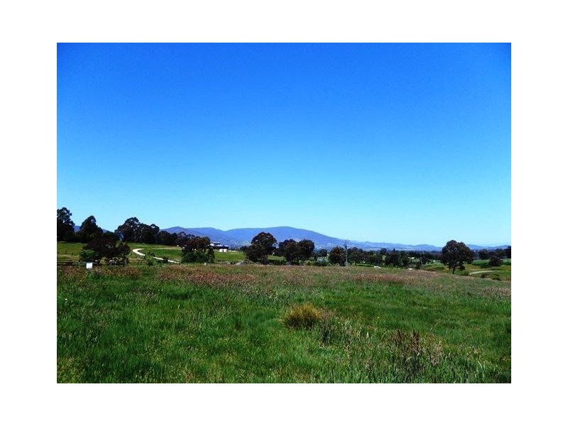 6 MANOR PLACE, Yackandandah VIC 3749