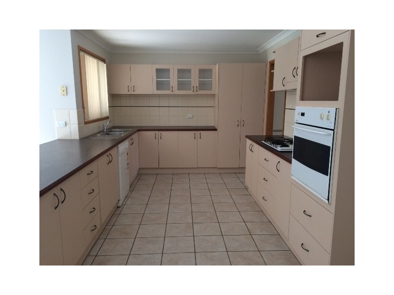 3 SAUNDERS CRESCENT, Wodonga VIC 3690