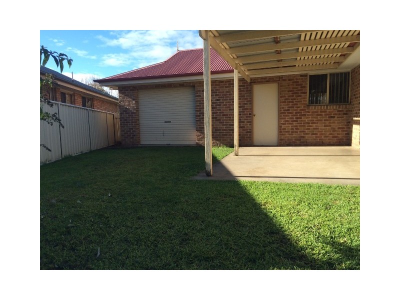 3 SAUNDERS CRESCENT, Wodonga VIC 3690