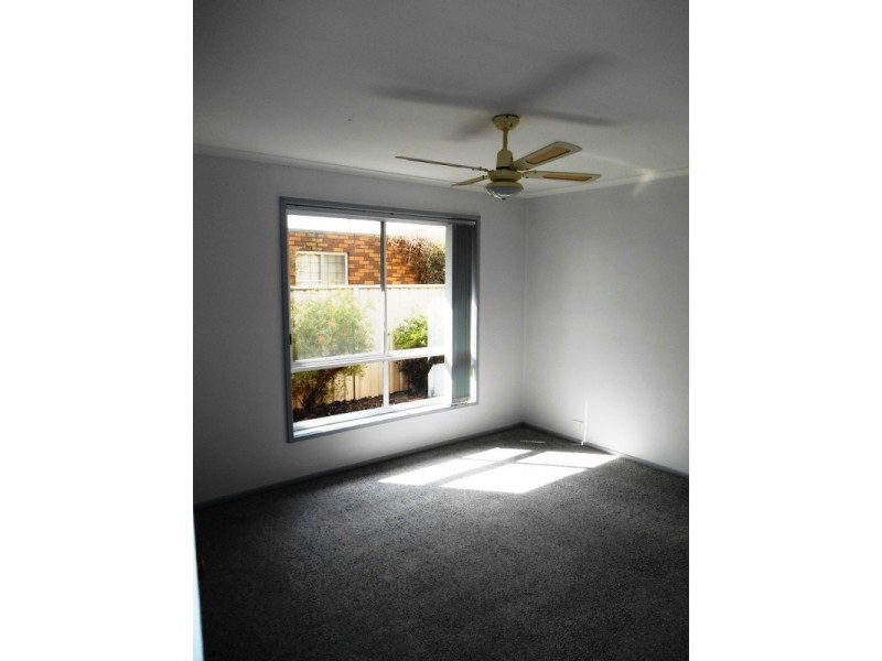 2/354 LAWRENCE STREET, Wodonga VIC 3690