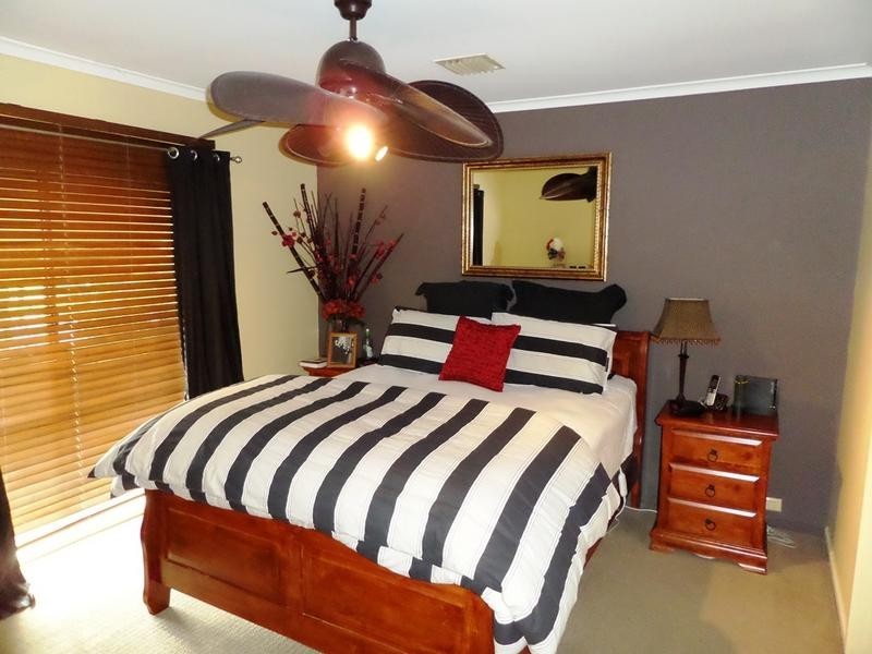 10 MCLEAN CRESCENT, Wodonga VIC 3690