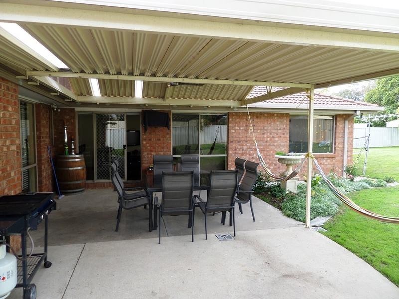 10 MCLEAN CRESCENT, Wodonga VIC 3690