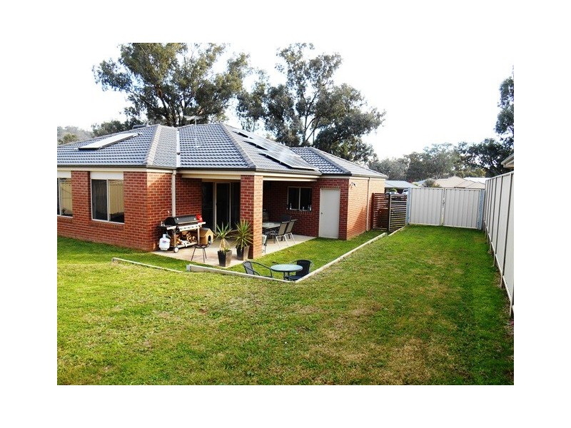 6 THORNBILL CRESCENT, Wodonga VIC 3690